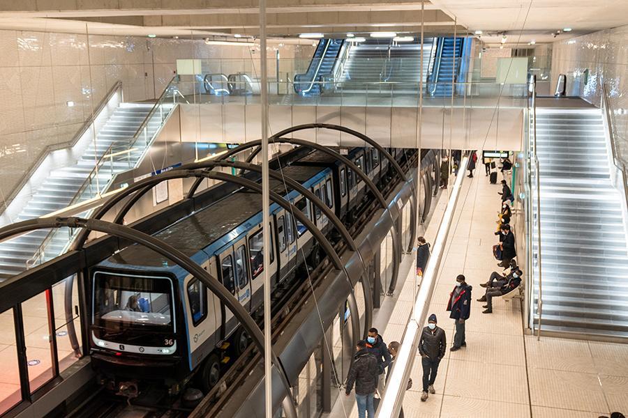 Métro 14 à Orly, RER E à La Défense... Tous les bénéfices pour les voyageurs !