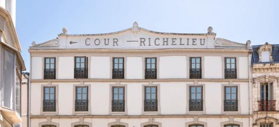 COUR RICHELIEU