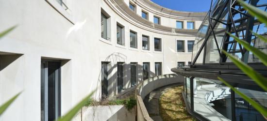 NÎMES : 8 bis rue de l'Agau - rue Corconne