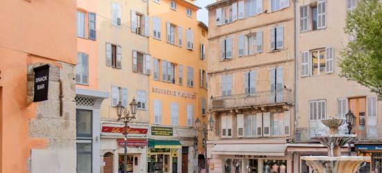 GRASSE : 41, Place aux Aires
