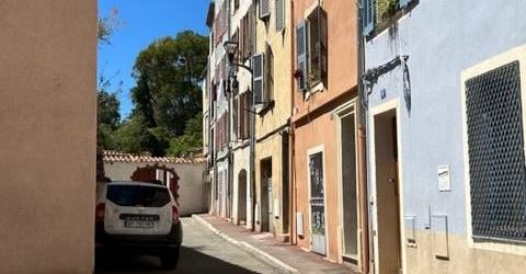 PLACE JULES LISNARD